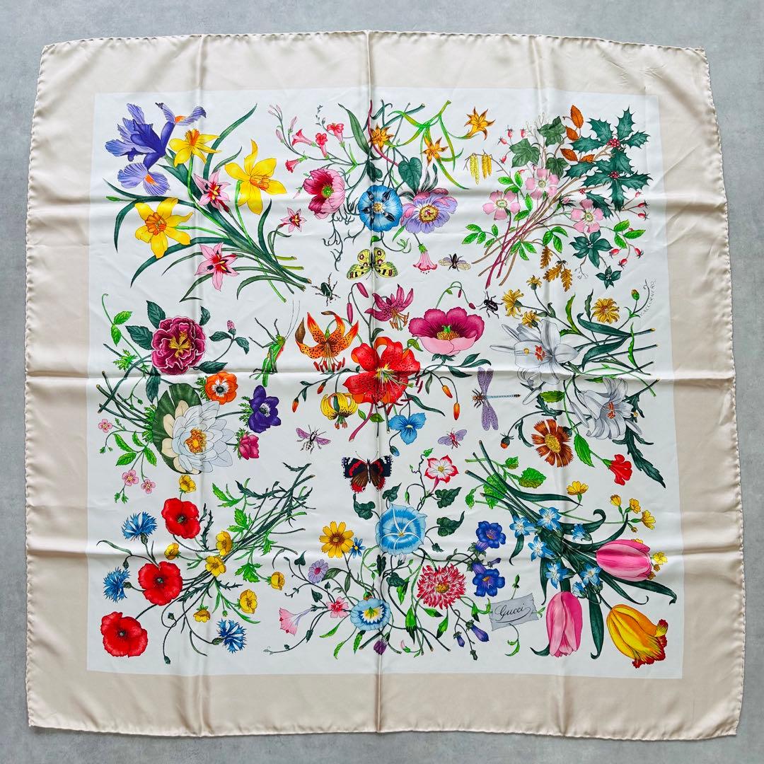 GUCCI Printed Flora silk twill carré