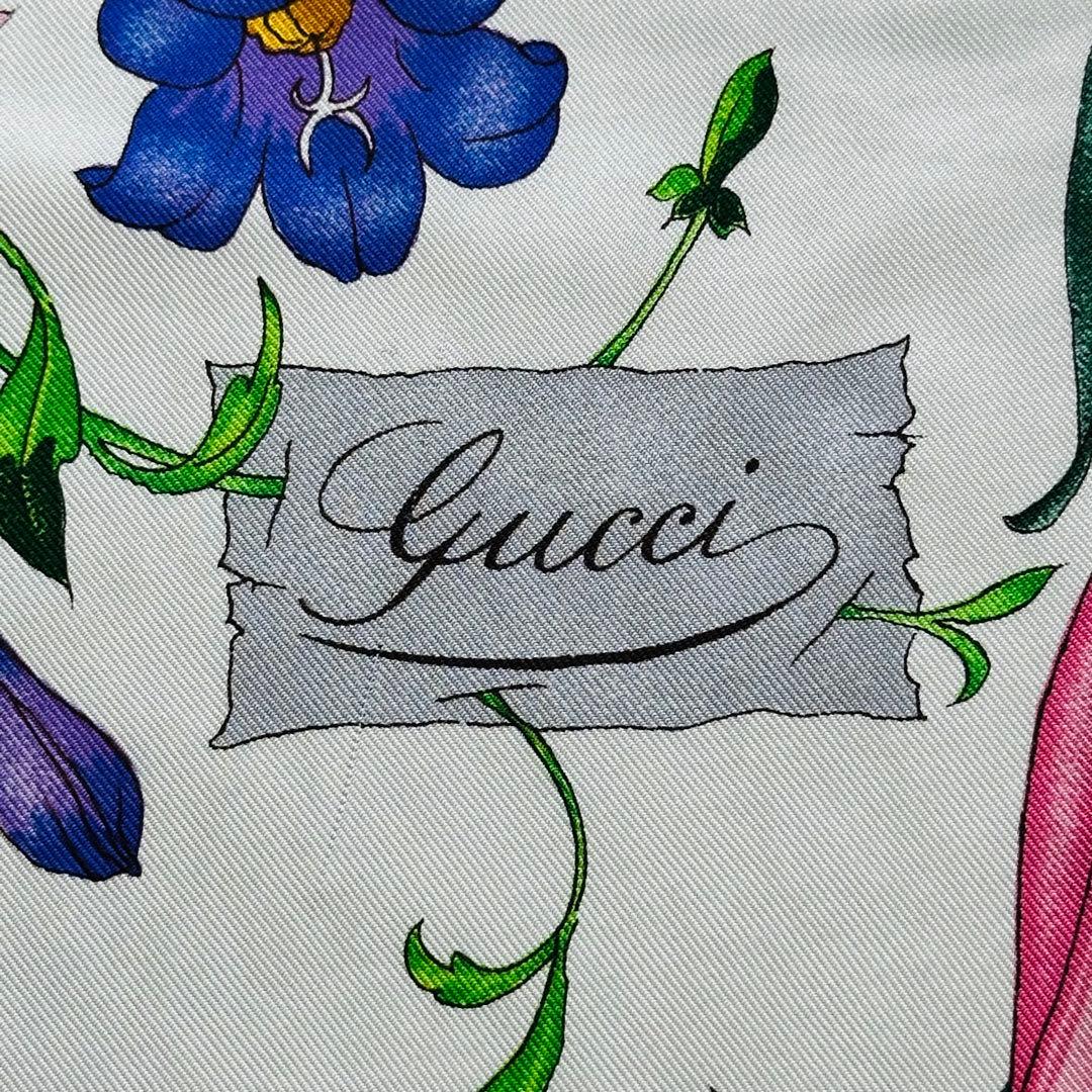 GUCCI Printed Flora silk twill carré 6
