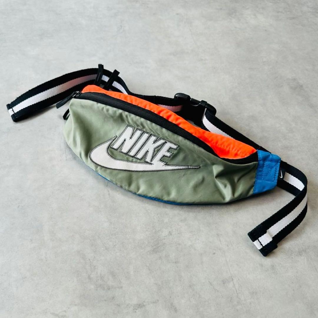 archive NIKE Heritage Waist Bag 3