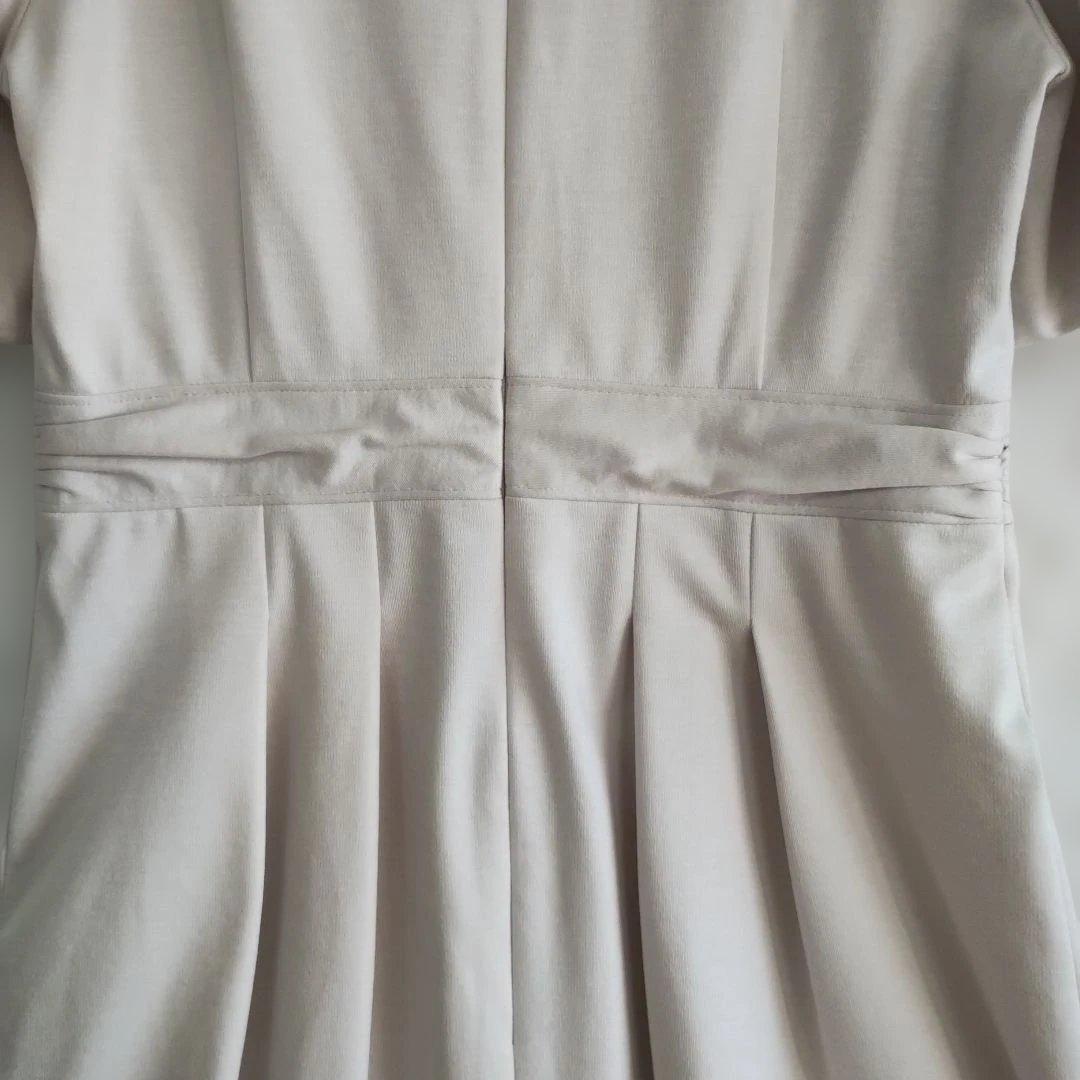 【ナチュラルビューティ】アイボリー Vネック 半袖 ひざ丈ワンピース38 11