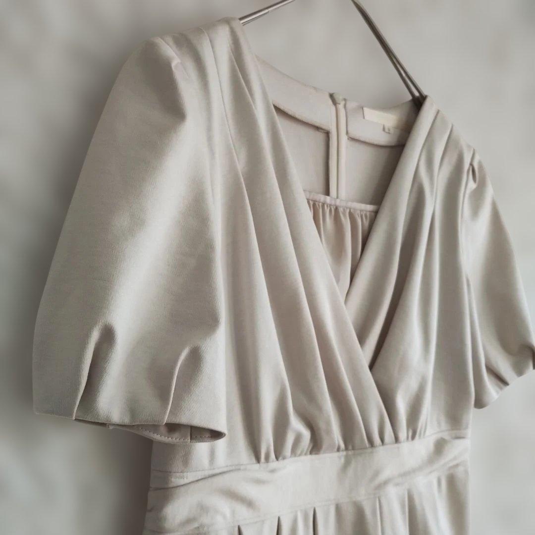 【ナチュラルビューティ】アイボリー Vネック 半袖 ひざ丈ワンピース38 6