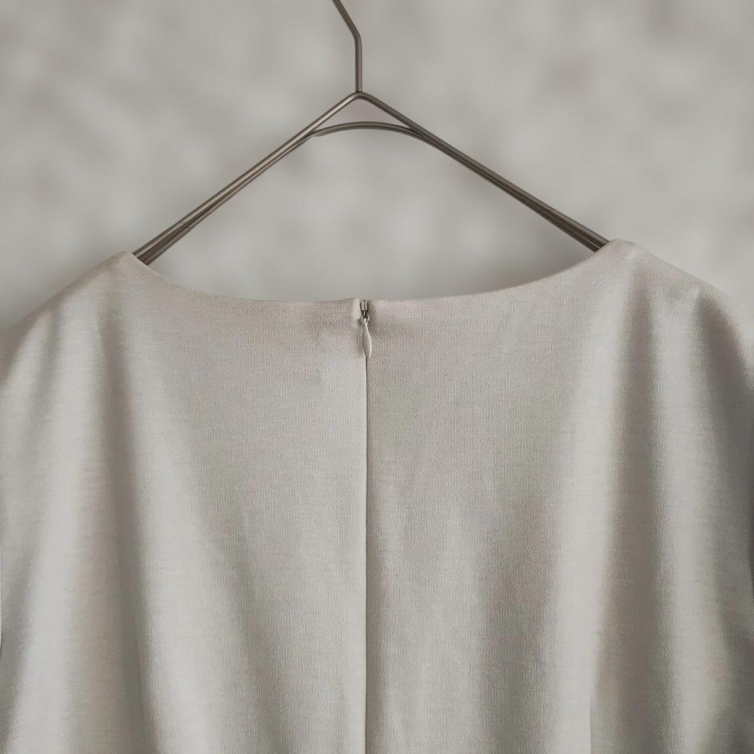 【ナチュラルビューティ】アイボリー Vネック 半袖 ひざ丈ワンピース38 10