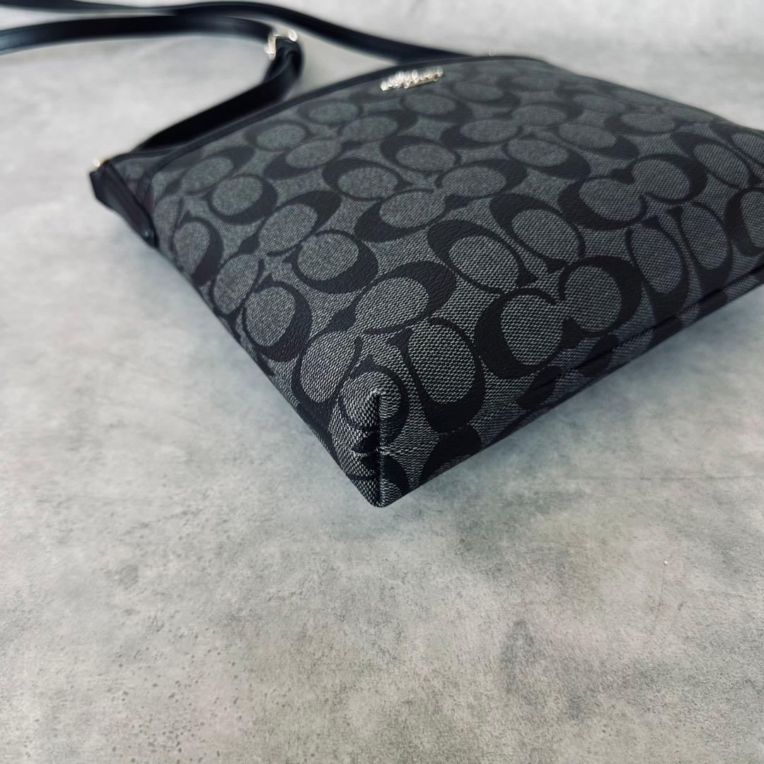 COACH Signature zip file xbody 8