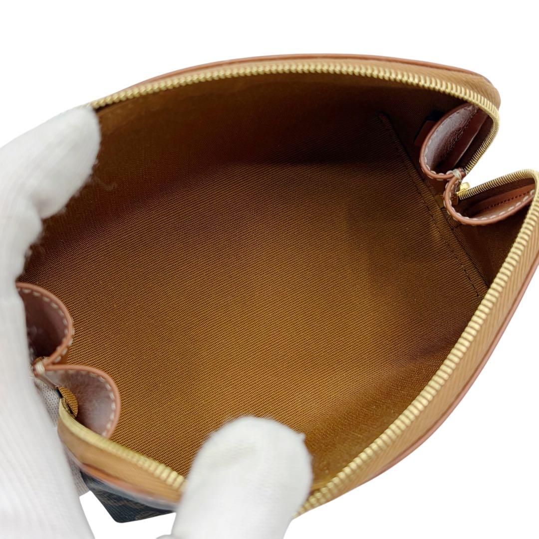 ⭐️ほぼ未使用⭐️ セリーヌ スモール コスメティックポーチ トリオンフ 5