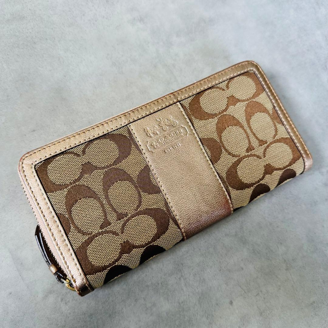 COACH シグネチャー ホースキャリッジ　ラウンドジップ長財布 3