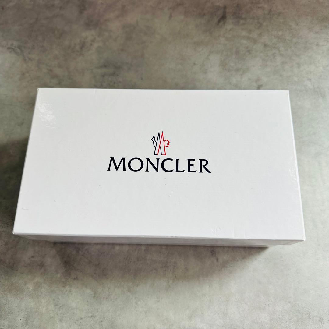 MONCLER エンボスロゴ　レザー　トングサンダル　アンクルストラップ　赤 11