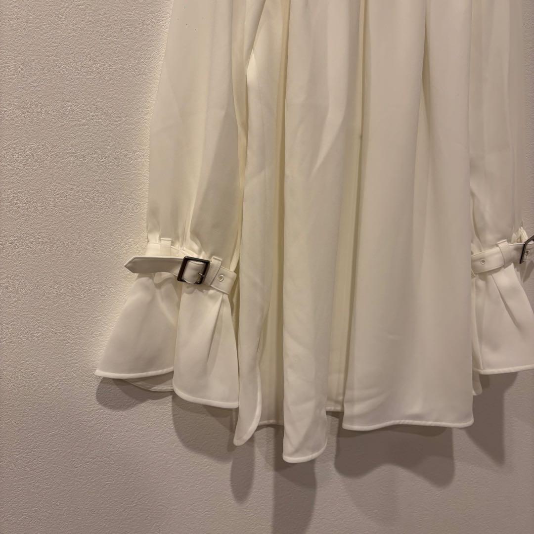 ダーマコレクション ブラウス タック フレア袖 白　ホワイト 1 日本製　お洒落 3