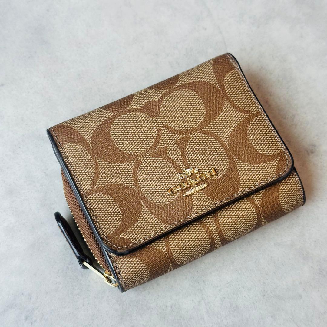 COACH ミニ トライフォールド ウォレット・シグネチャー キャンバス　① 3