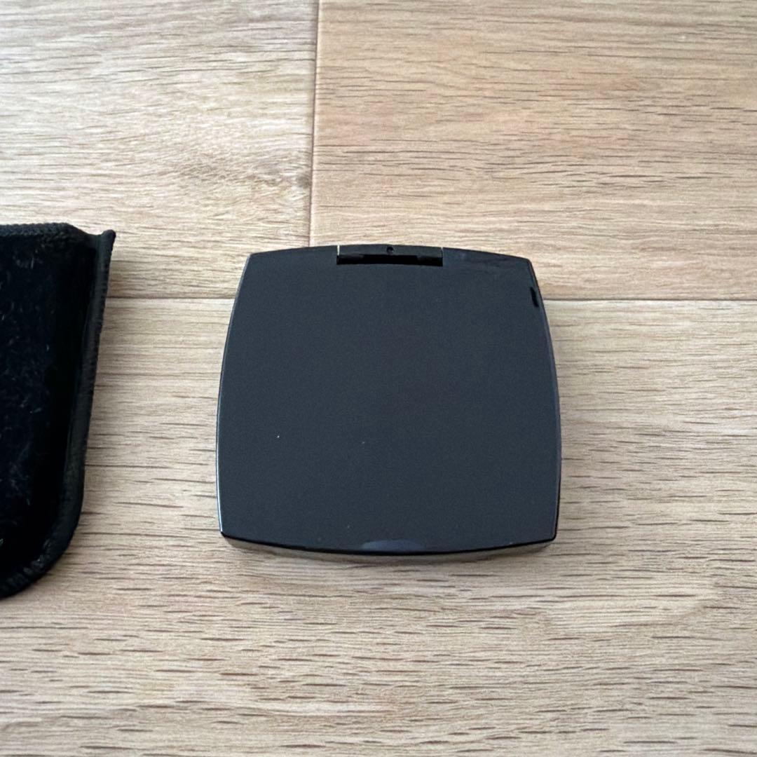 CHANEL ブラック コンパクトミラー ポーチ付き 2