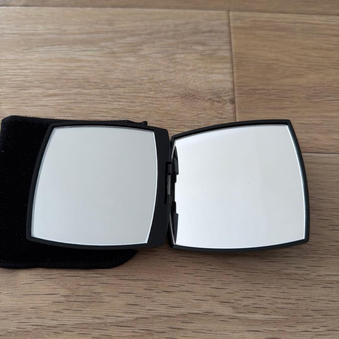 CHANEL ブラック コンパクトミラー ポーチ付き 3