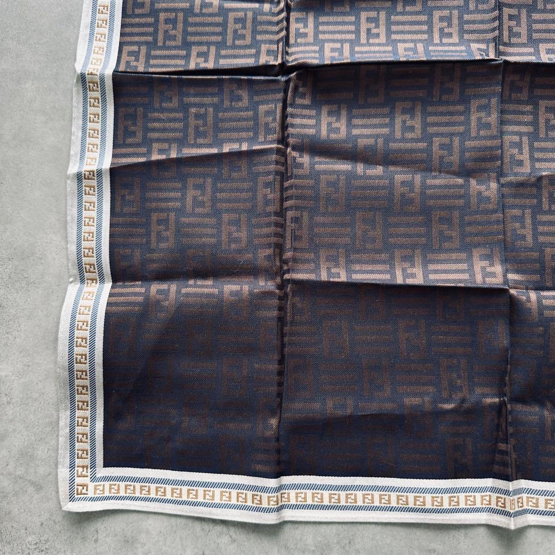 FENDI ズッカ柄　総柄　刺繍ロゴ ハンカチ 5