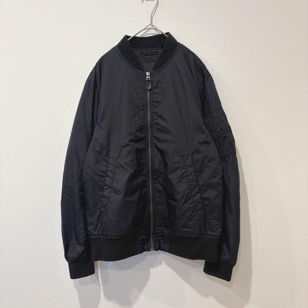 ユニクロ MA-1 ジャケット ブルゾン 黒 ブラック　M 防寒 ミリタリー