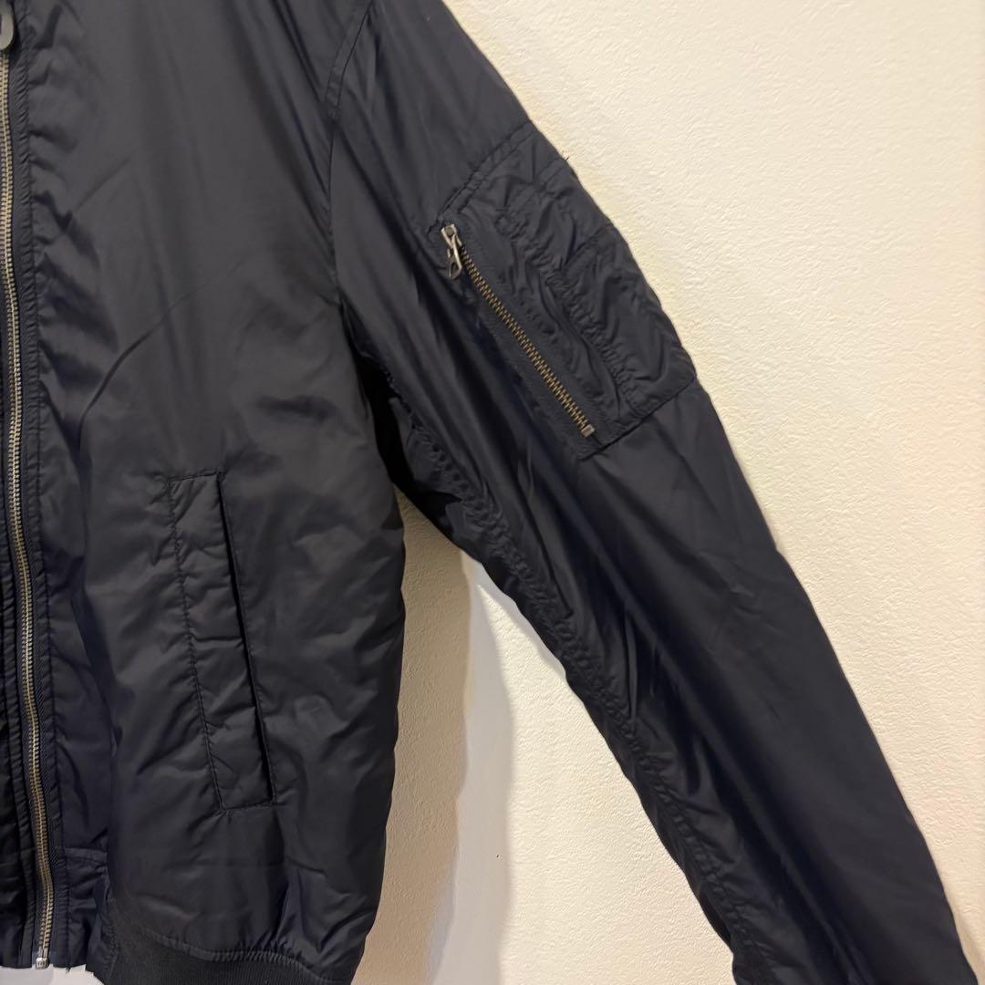 ユニクロ MA-1 ジャケット ブルゾン 黒 ブラック　M 防寒 ミリタリー 4