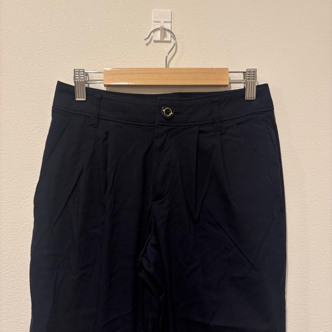 エニィスィス テーパードパンツ 黒　ブラック　きれいめ M相当　無地　カジュアル 2