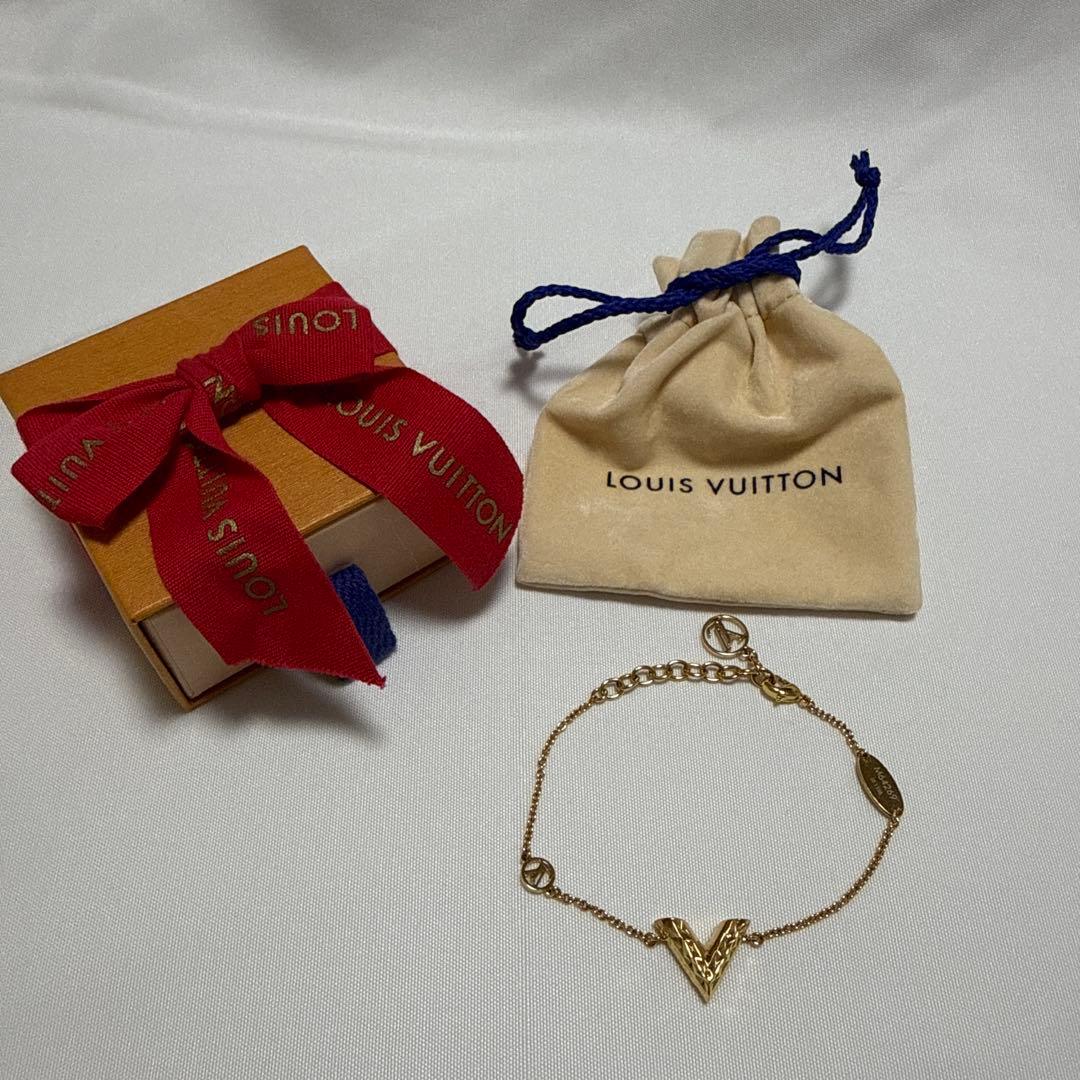 LOUIS VUITTON V字型ブレスレット 2