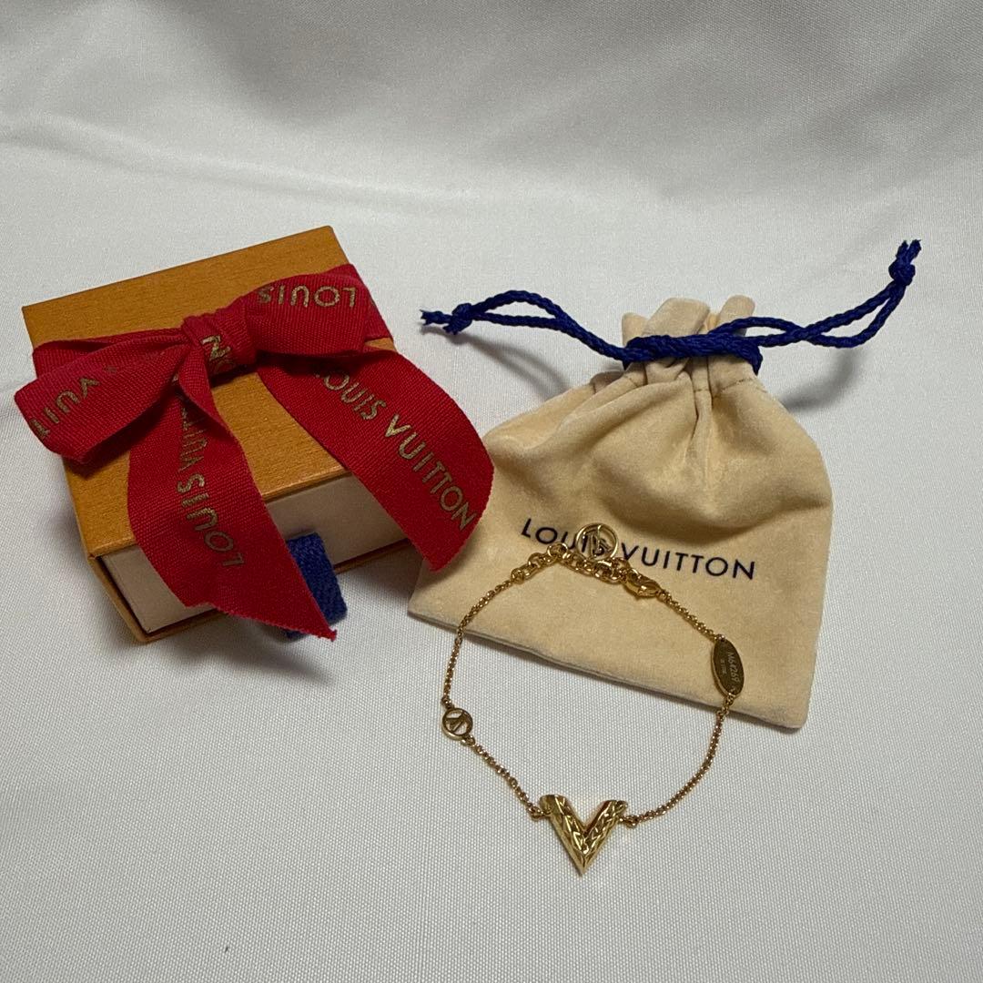 LOUIS VUITTON V字型ブレスレット 4