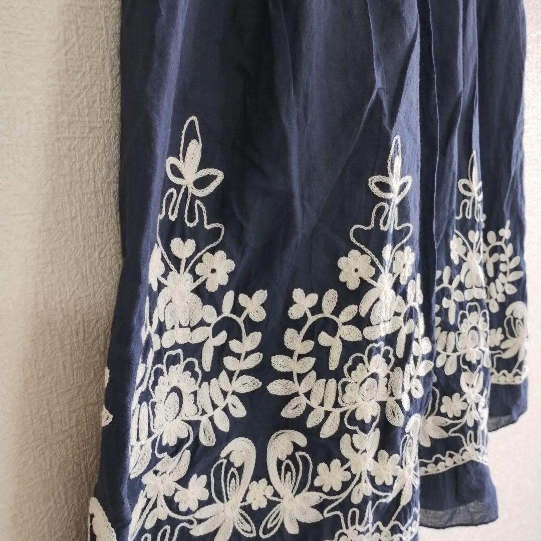 【クリシェドパリス】刺繍入りネイビーフレアスカート ウエストゴム 4