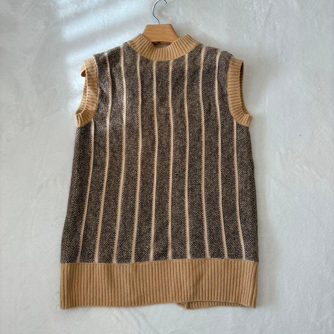 .フォルクシー　ニットベスト　ノースリーブ　茶色　ブラウン　重ね着　きれいめ 2
