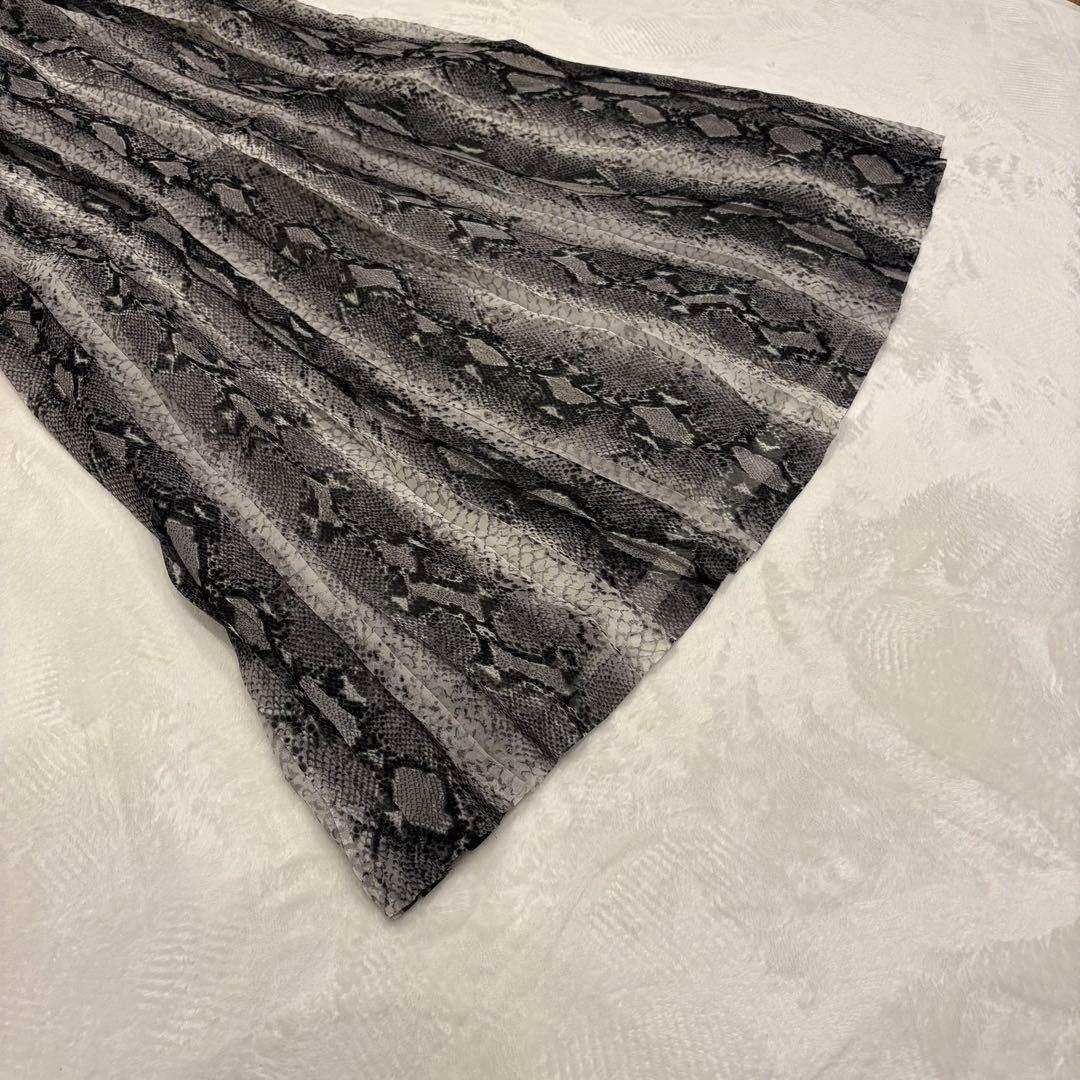 .ラッシーニ　アニマル柄　ロングスカート 蛇モノトーン グレー 11 上品 9