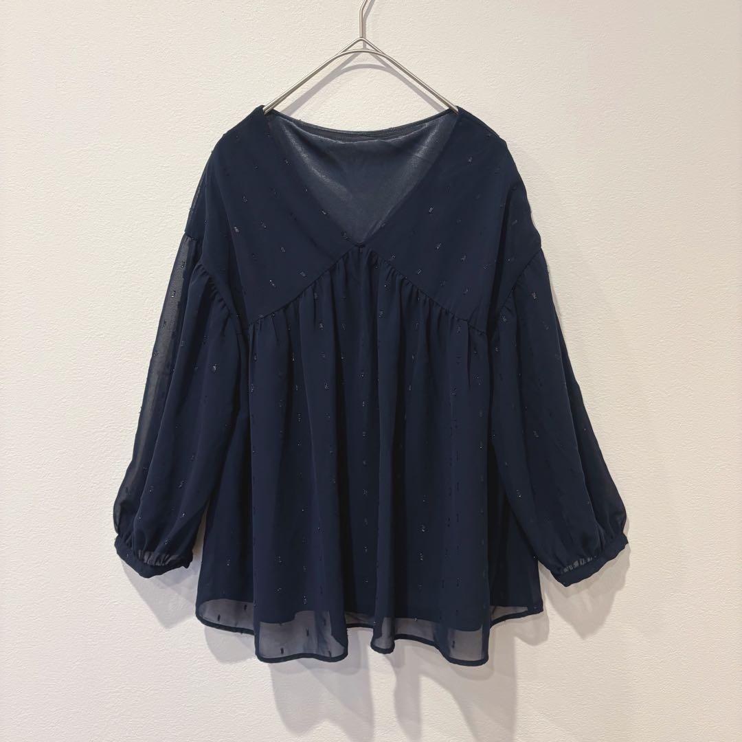 ナチュラルビューティーベーシック ブラウス シアー ドット 紺色　ネイビー M