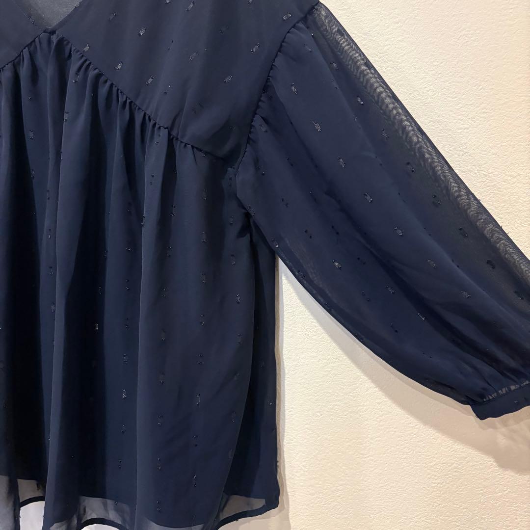 ナチュラルビューティーベーシック ブラウス シアー ドット 紺色　ネイビー M 5