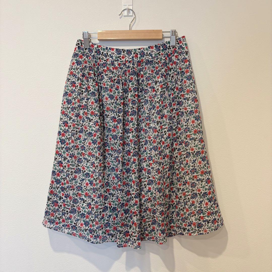 SCENE DEUX 花柄 フレアスカート 膝丈 総柄 Mサイズ　かわいい