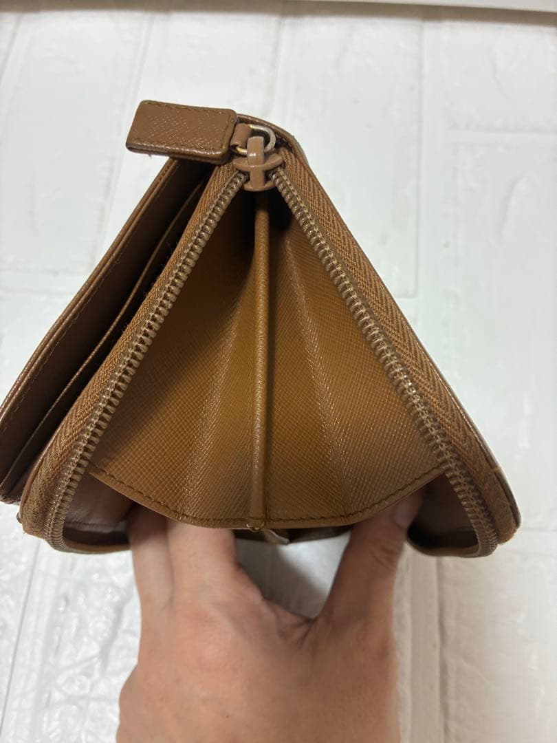 PRADA ブラウン 二つ折り財布　サフィアーノ　三角ロゴ 11