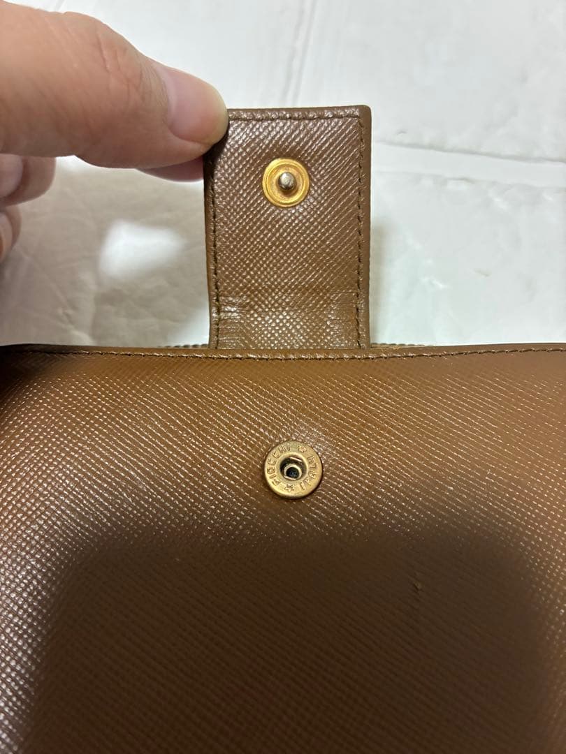 PRADA ブラウン 二つ折り財布　サフィアーノ　三角ロゴ 8