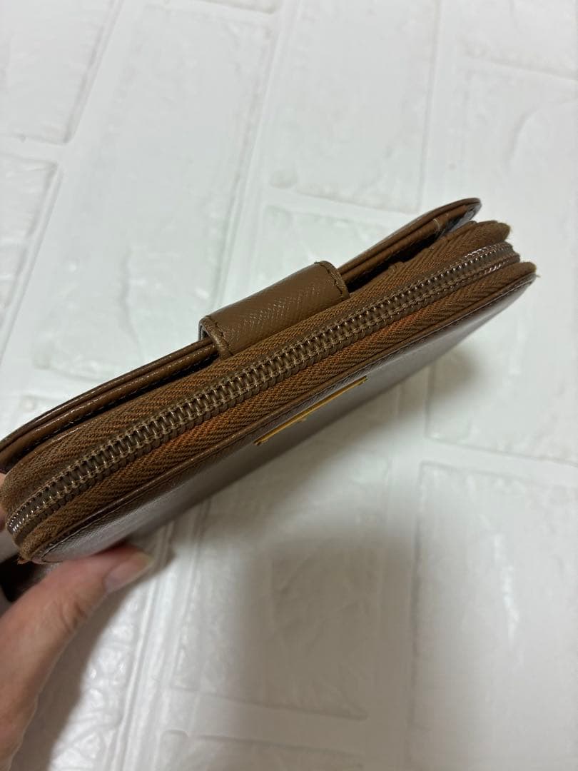 PRADA ブラウン 二つ折り財布　サフィアーノ　三角ロゴ 9