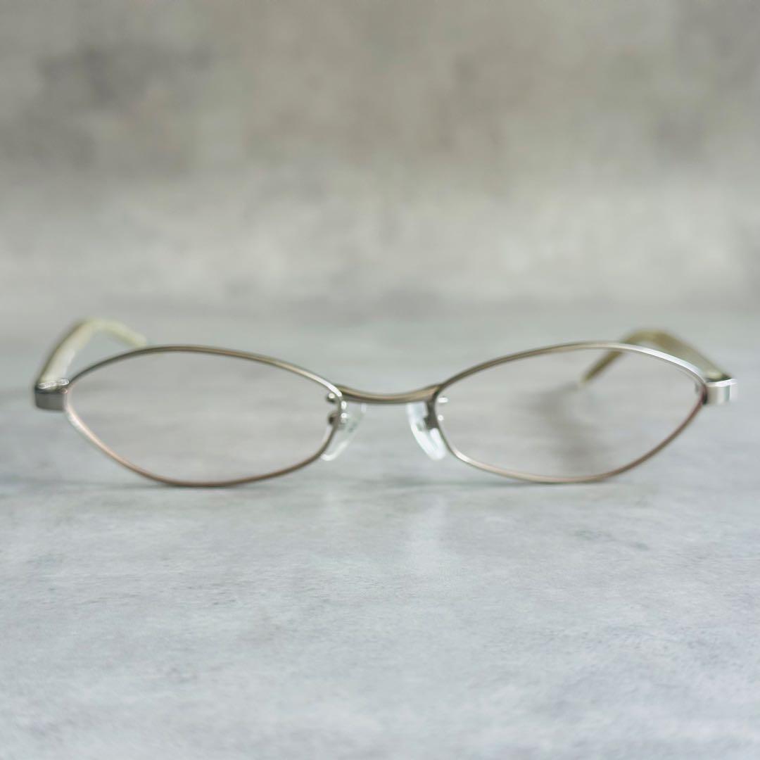 GUCCI ロゴ　スタッズ　シルバーフレーム　チタン　メガネ