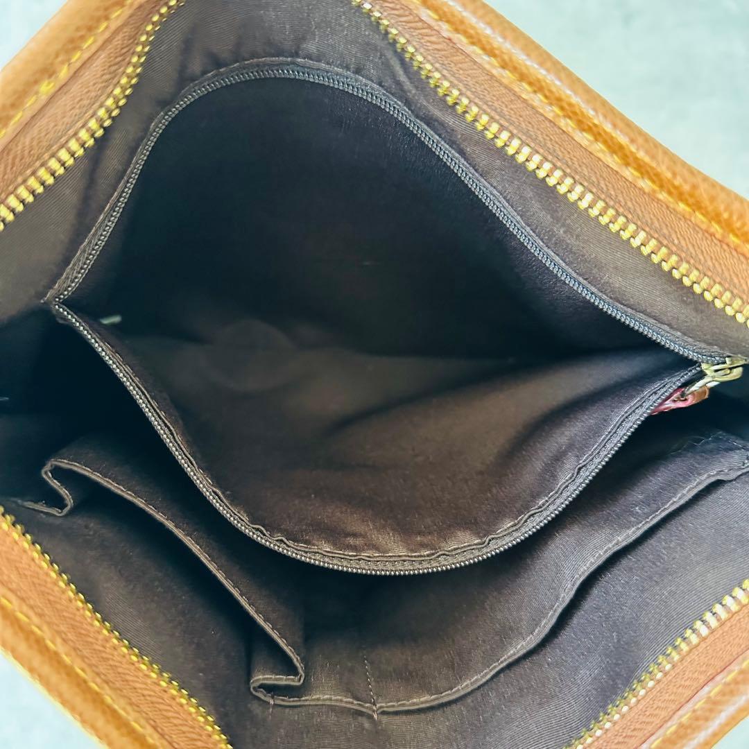 COACH Signature Zip Shoulder Bag 11