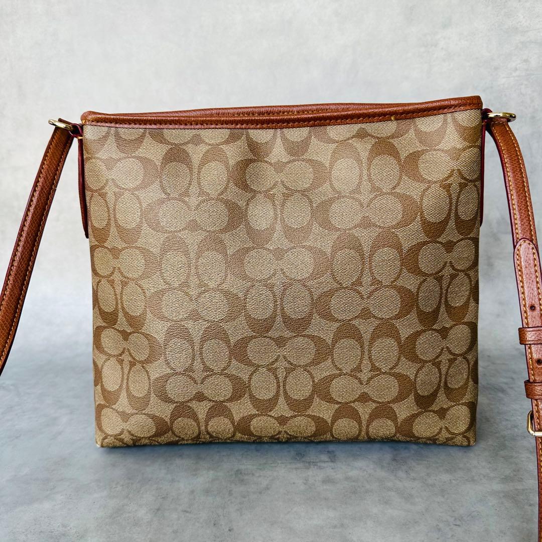 COACH Signature Zip Shoulder Bag 3