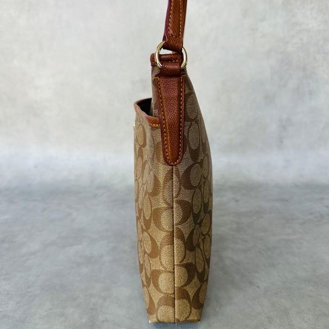 COACH Signature Zip Shoulder Bag 4