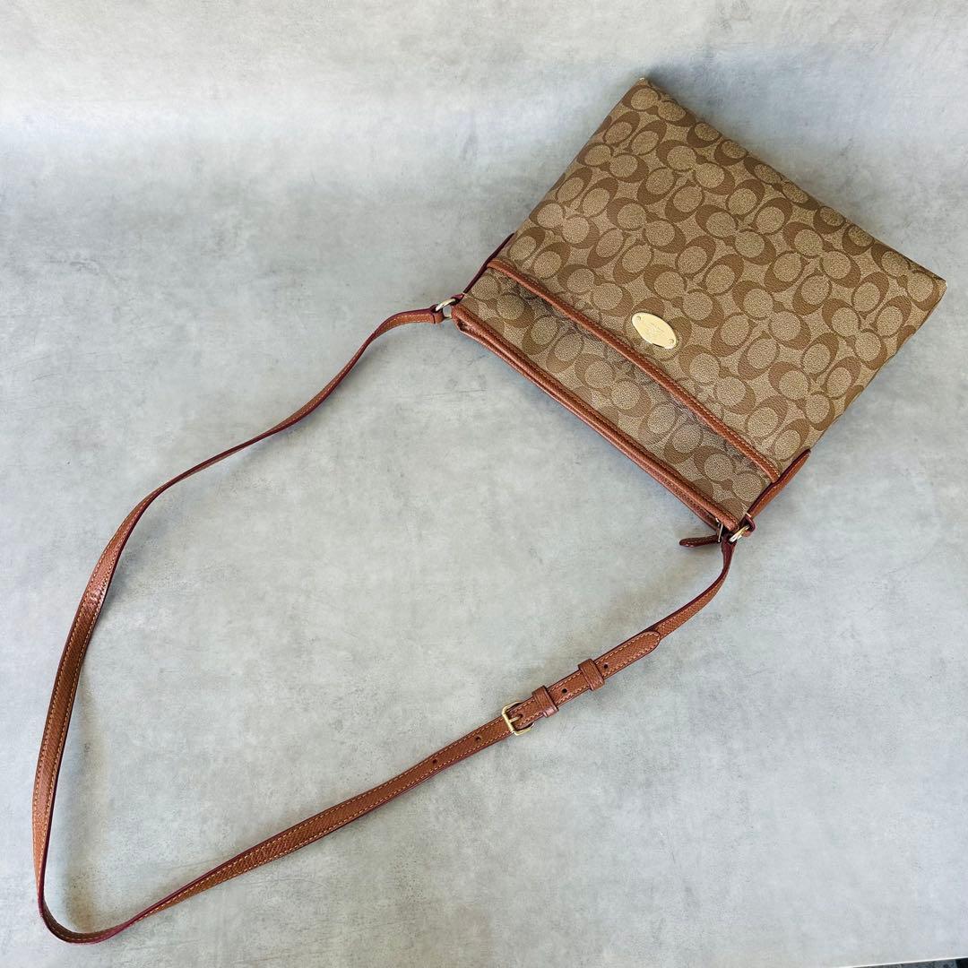 COACH Signature Zip Shoulder Bag 7