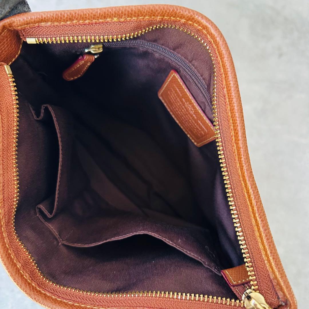 COACH Signature Zip Shoulder Bag 10