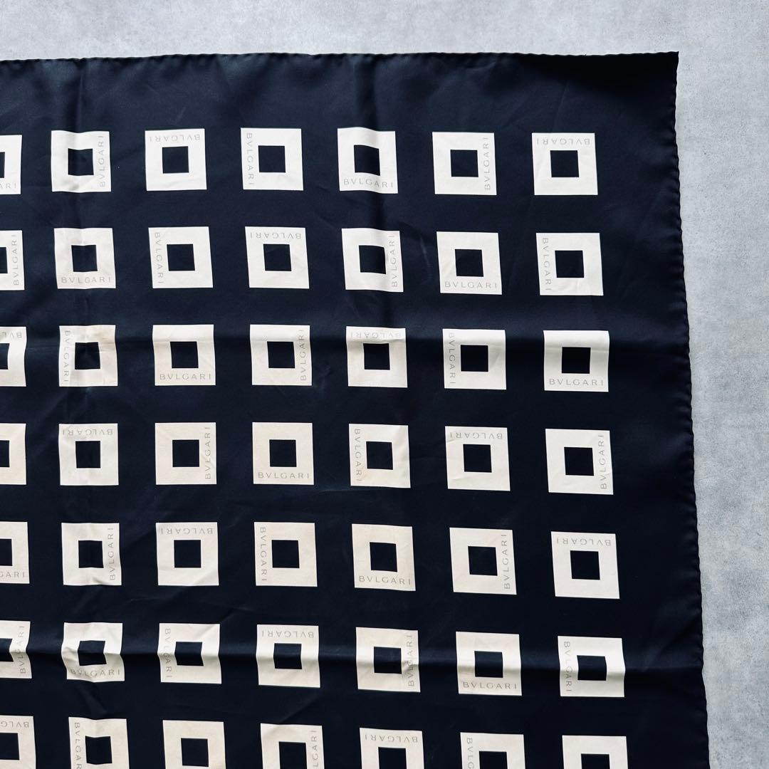 BVLGARI Quadrato クアドラート シルクスカーフ 3