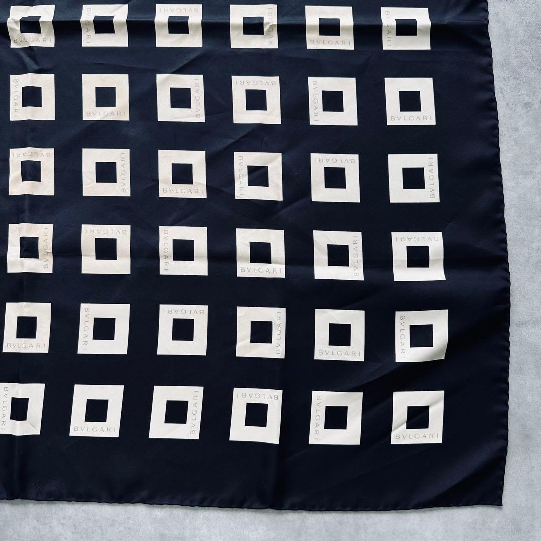 BVLGARI Quadrato クアドラート シルクスカーフ 4