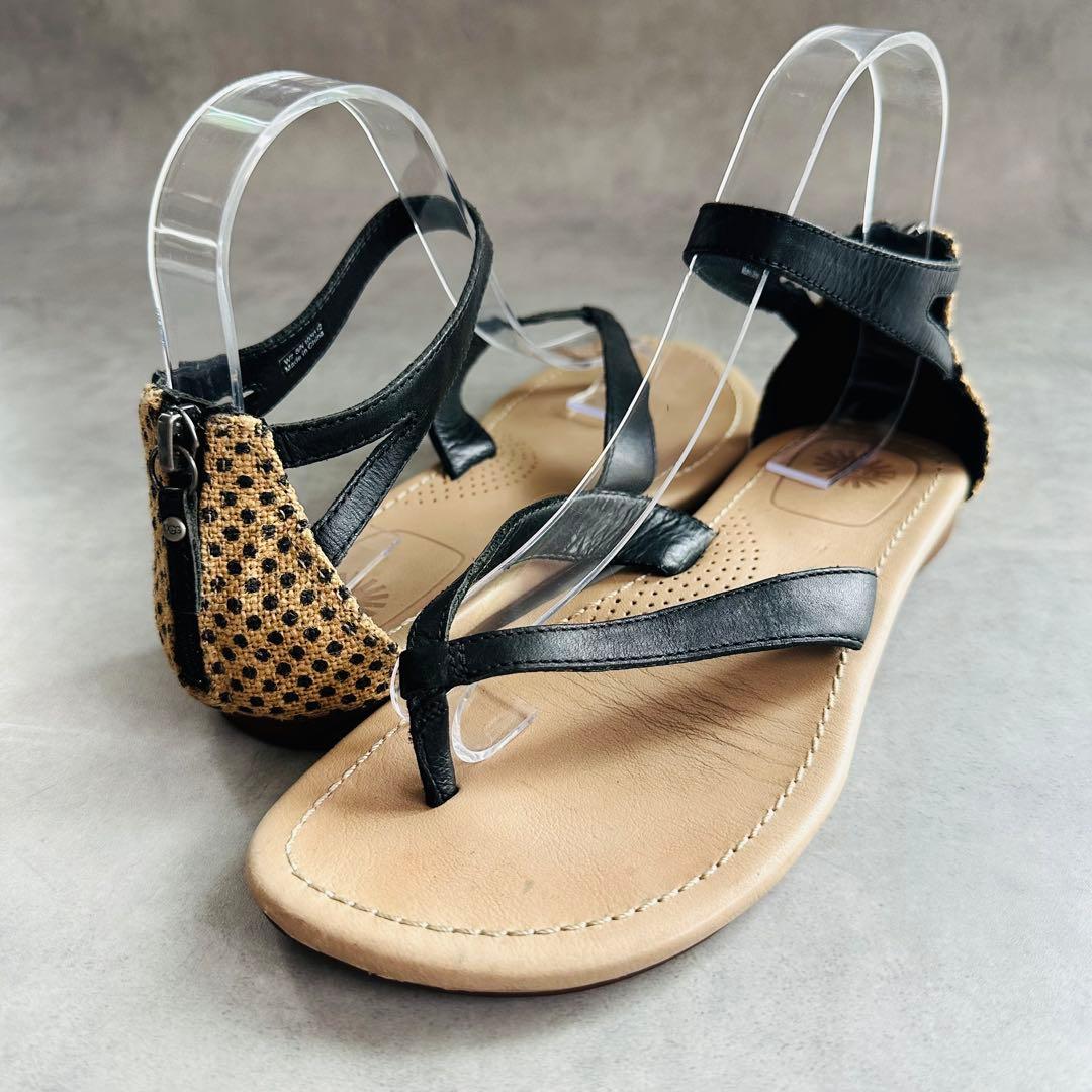 UGG Tarra（タラ） トングサンダル　ビーチサンダル