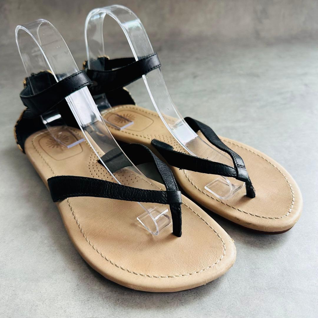 UGG Tarra（タラ） トングサンダル　ビーチサンダル 3
