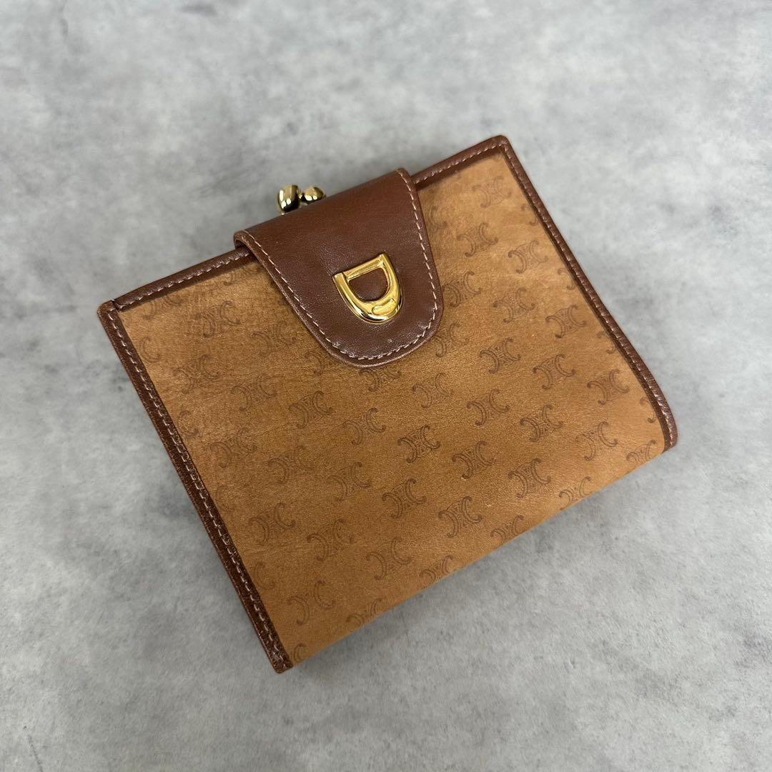 CELINE トリオンフ　がま口　二つ折り財布　ヌバック　キャメル 4