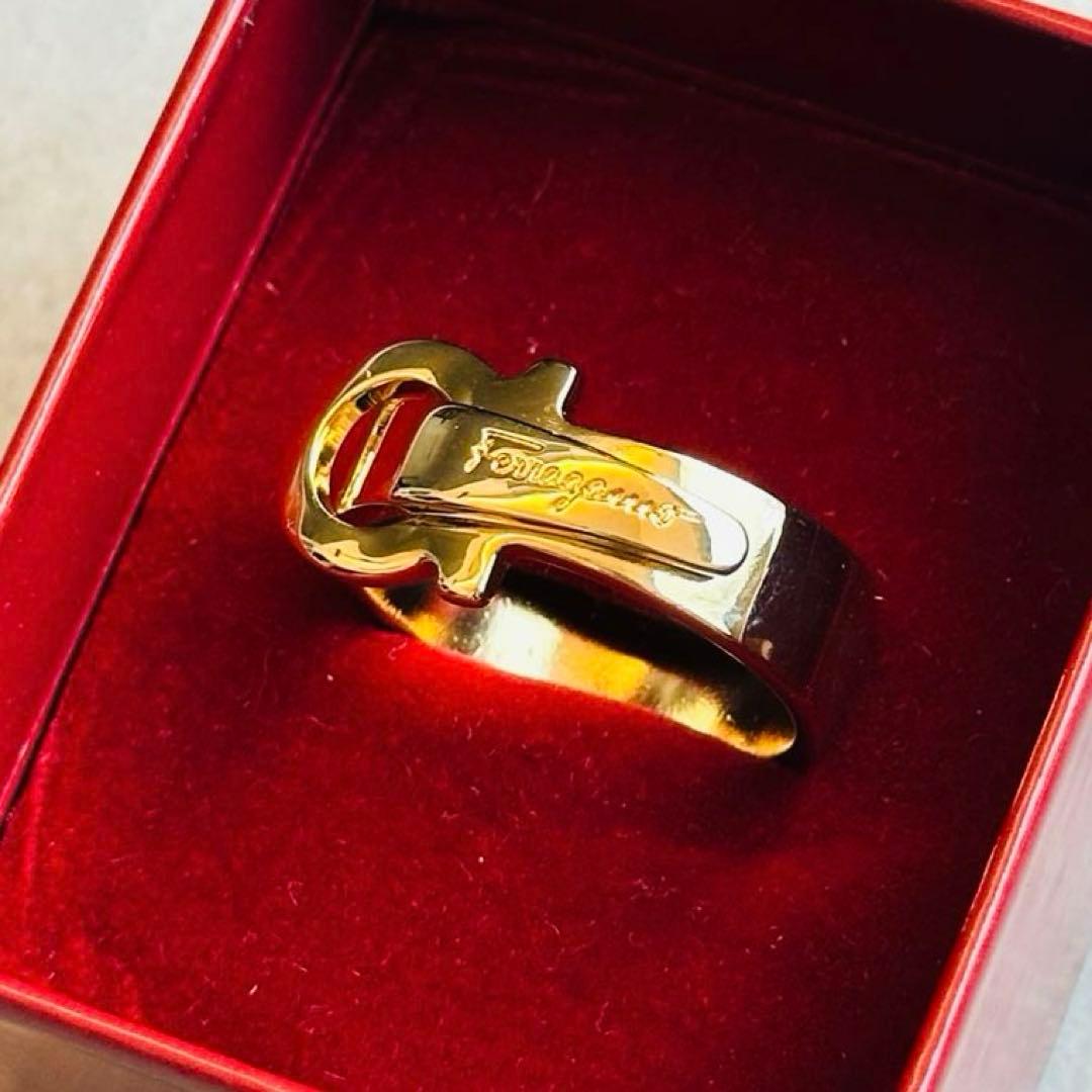 Salvatore Ferragamo ガンチーニ　ゴールドスカーフリング 3