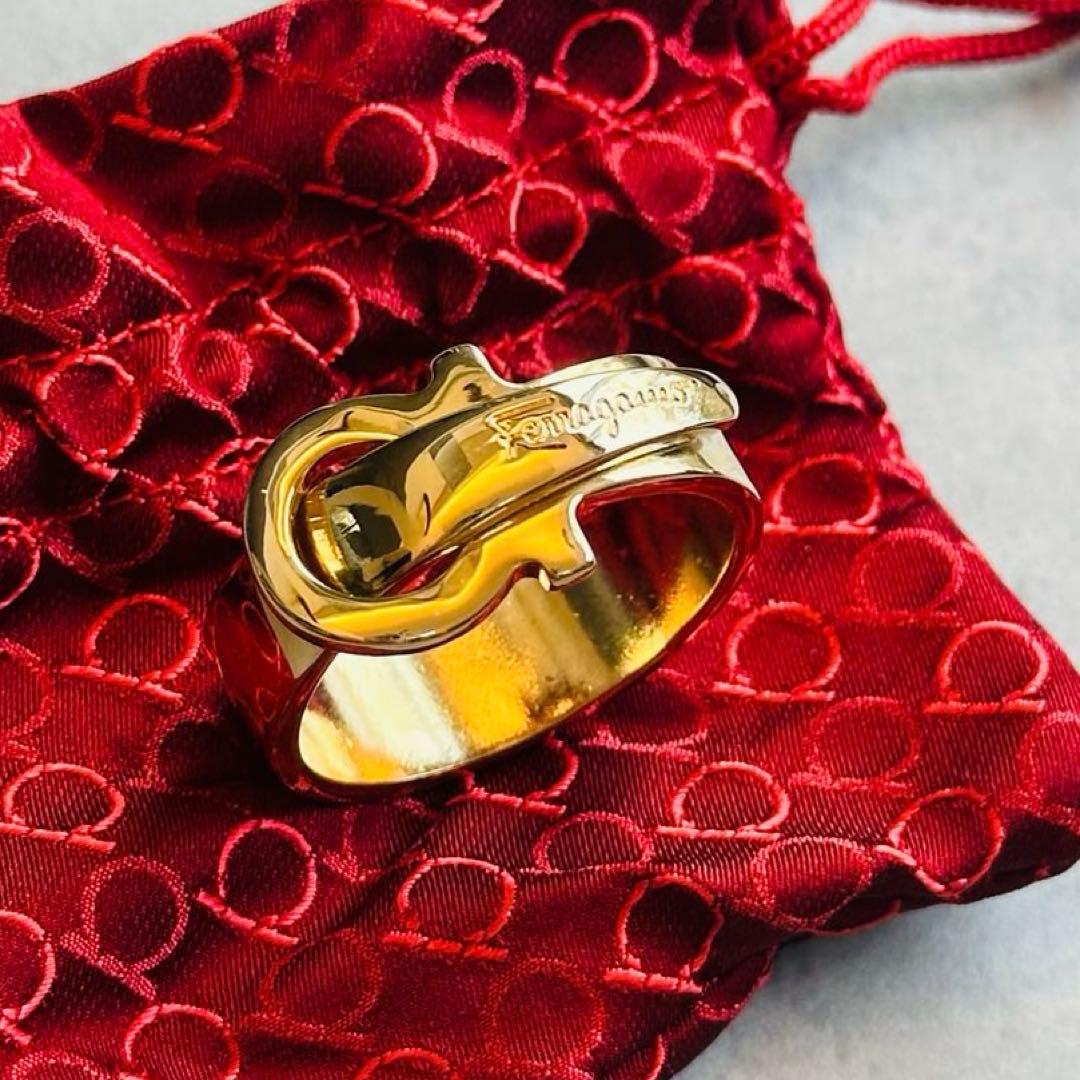 Salvatore Ferragamo ガンチーニ　ゴールドスカーフリング 7