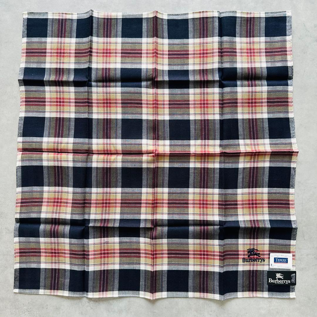未使用✨BURBERRY ハンカチ 4点セット ノバチェック 刺繍ホースロゴ 4
