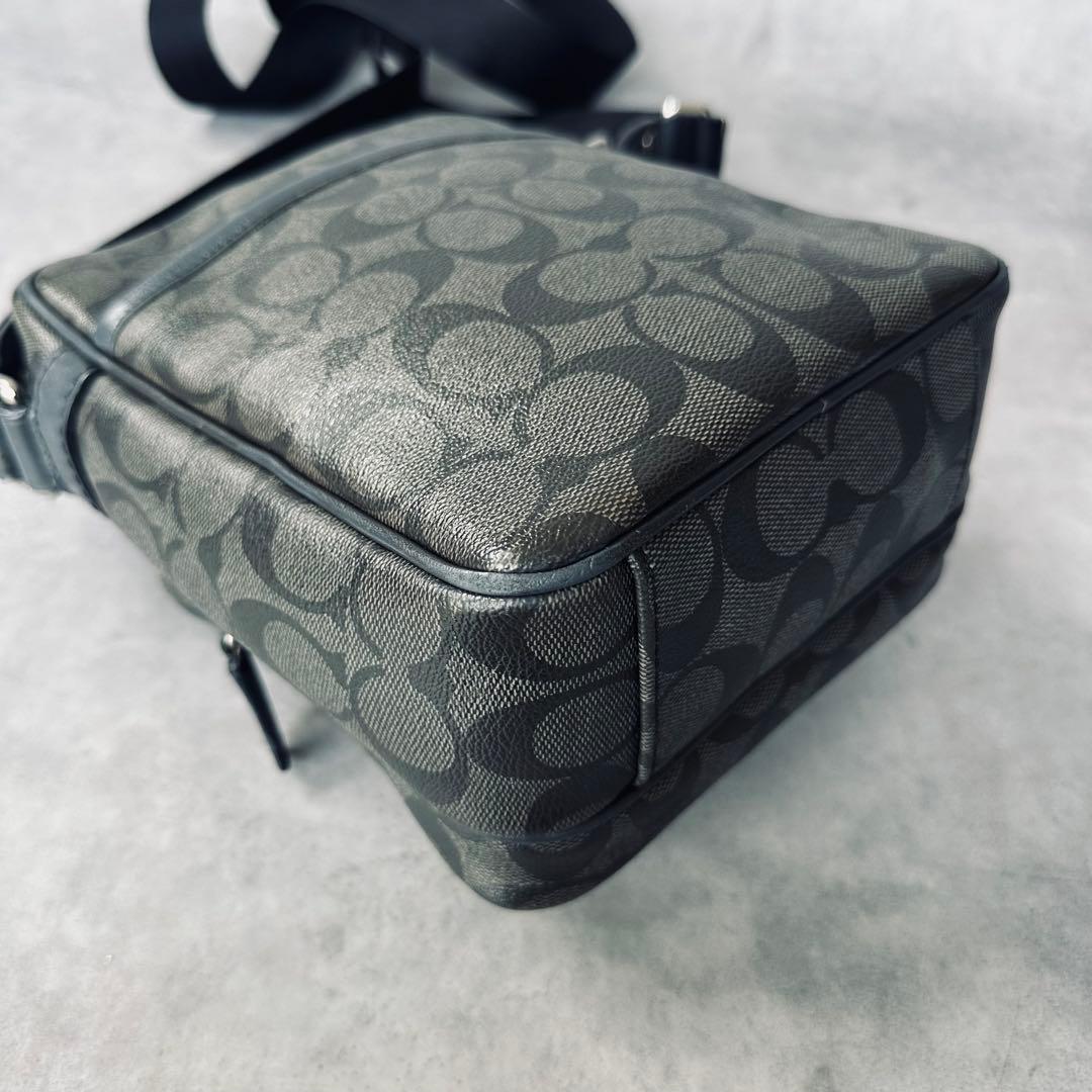 COACH Heritage Striped Flight Bag 10