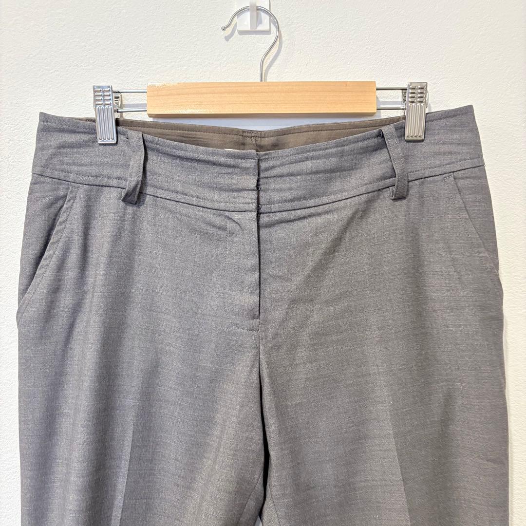 ナチュラルビューティーベーシック スラックス テーパードパンツ グレー M 2