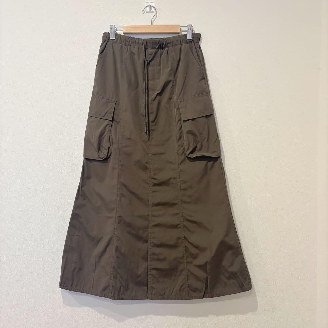 GU ロングスカート　カーキ　緑　ポケット付き　Mサイズ　カーゴ