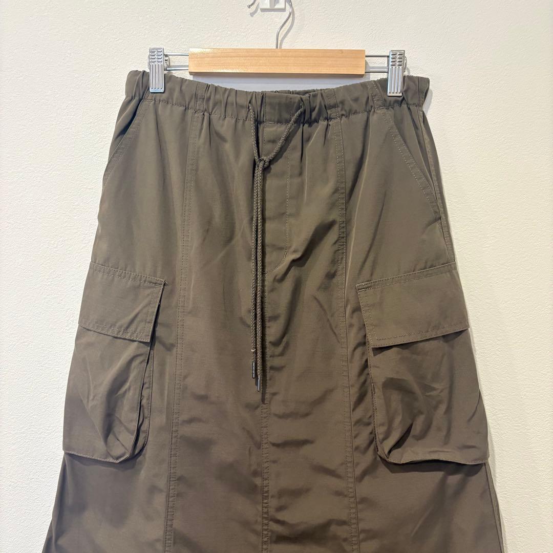 GU ロングスカート　カーキ　緑　ポケット付き　Mサイズ　カーゴ 2
