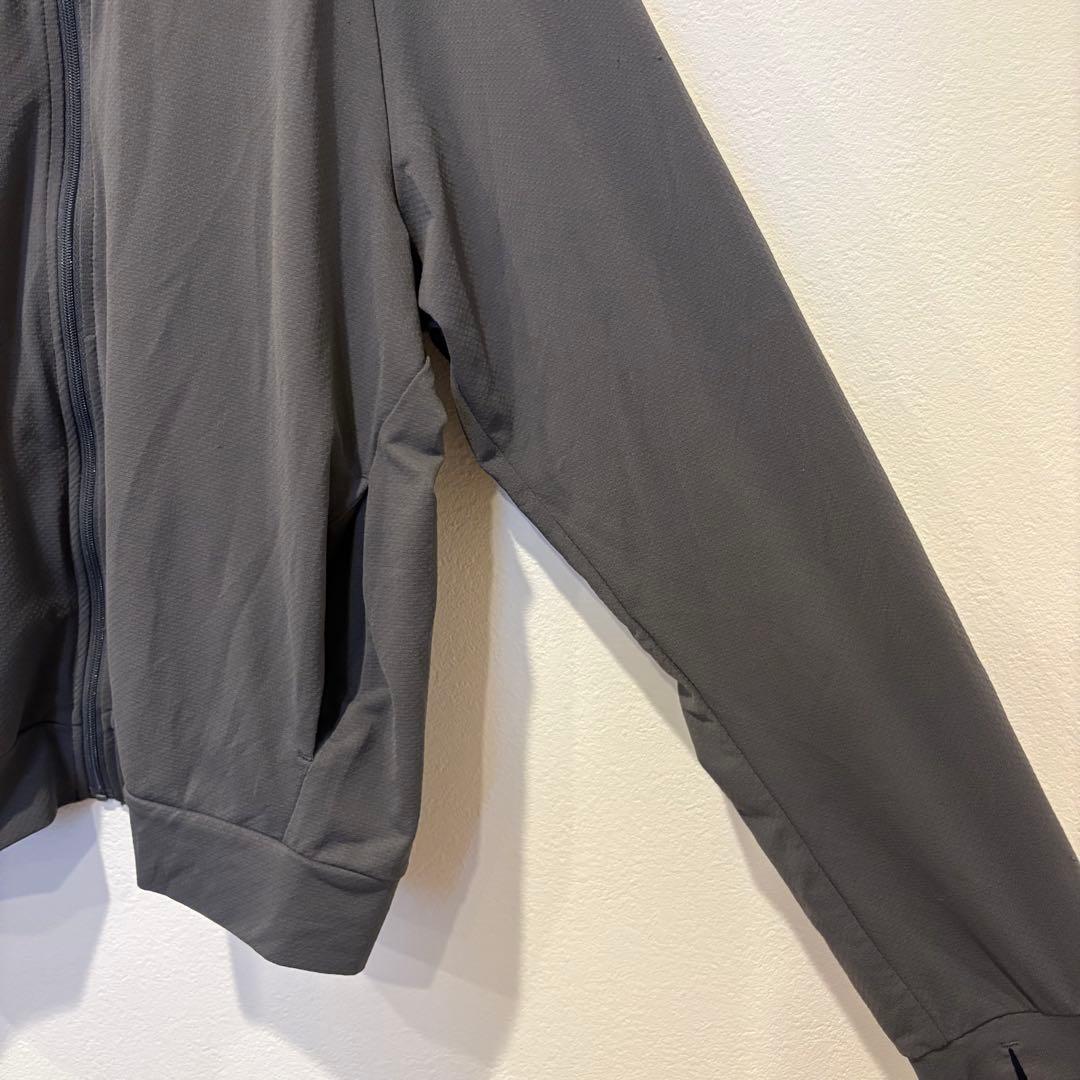 ユニクロ エアリズム パーカー　ストレッチ グレー M 長袖 UVカット 速乾 4