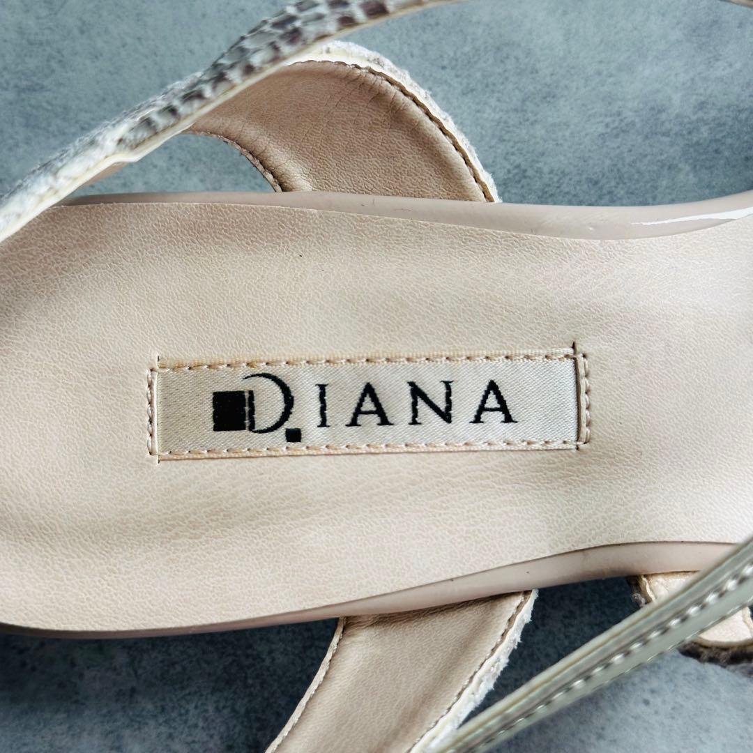 未使用✨DIANA ゴールド＆パイソン　クロスストラップ　フラットサンダル 12