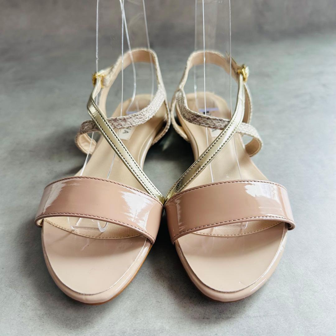 未使用✨DIANA ゴールド＆パイソン　クロスストラップ　フラットサンダル 3